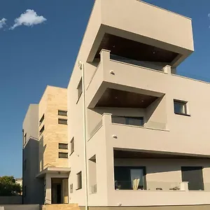 https://apartmani-marinovic-zadar.hotelinzadar.com